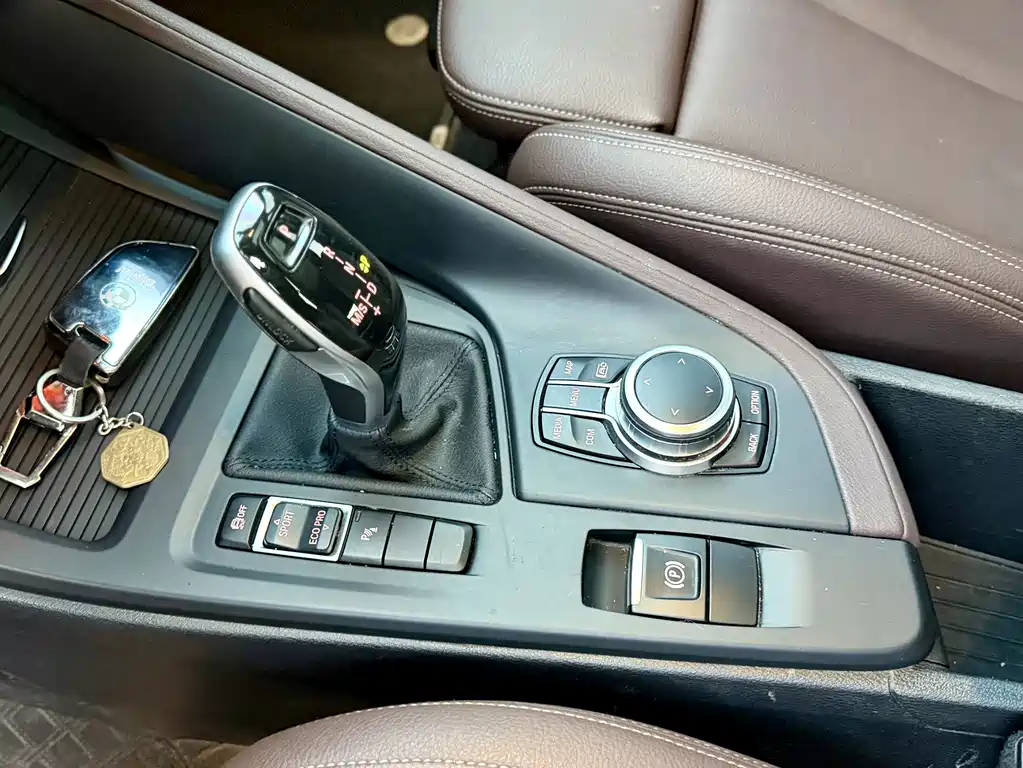 BMW X1 2022 — фото 8