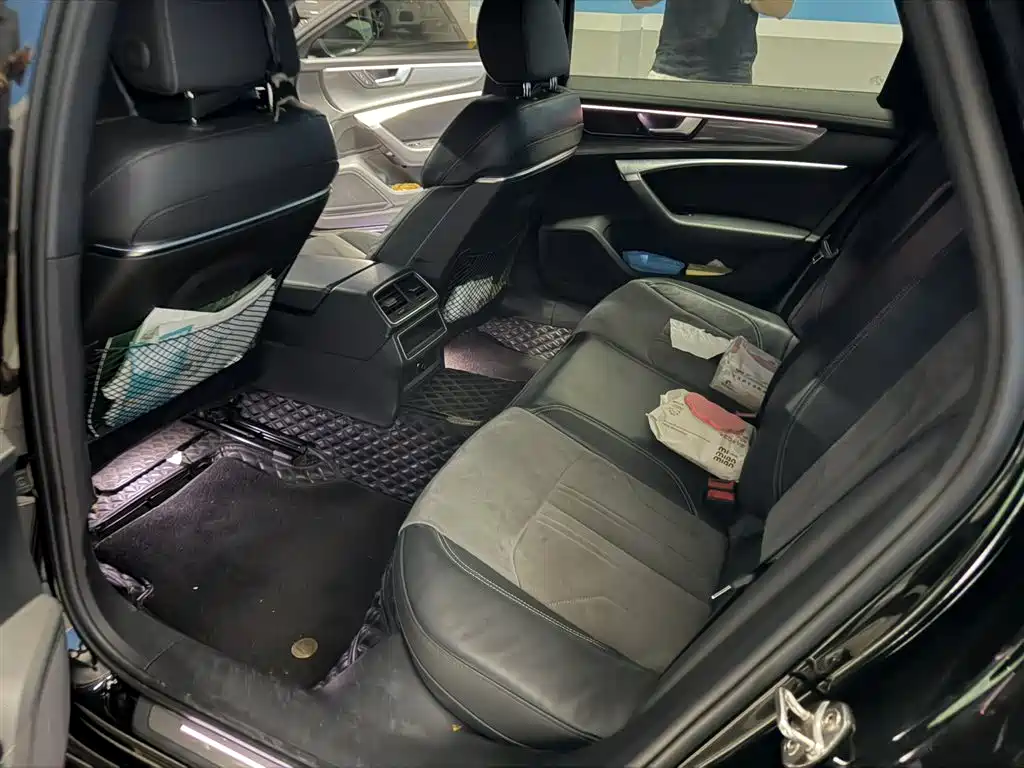 Audi A6L 2022