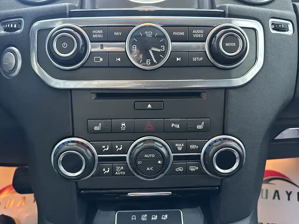Land Rover Discovery 2014 — фото 13