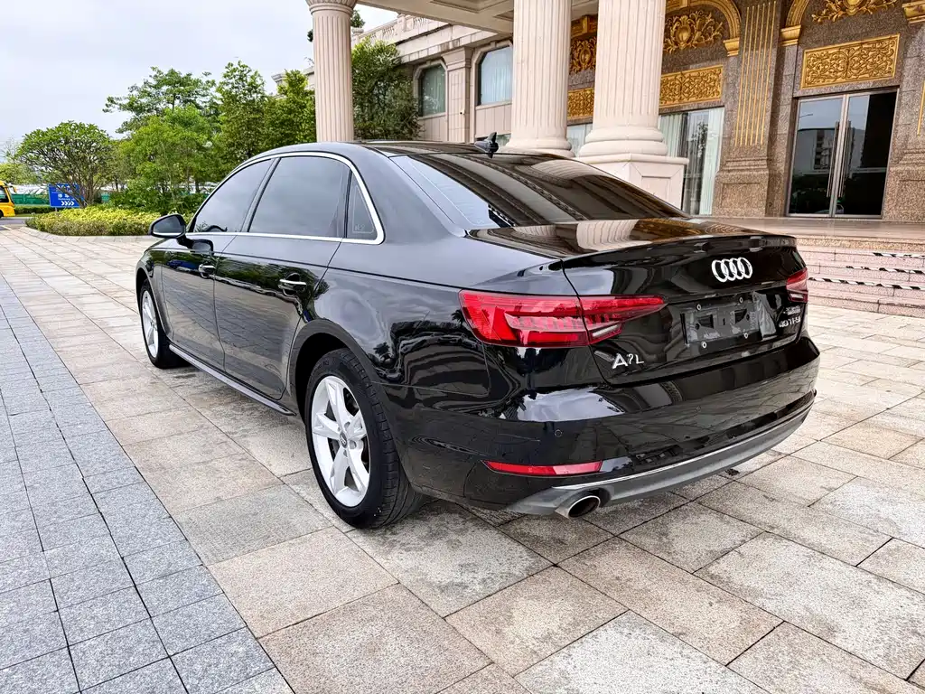 Audi A4L 2017 — фото 13