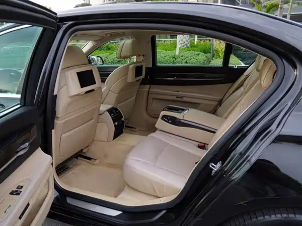 BMW 7 Series 2009