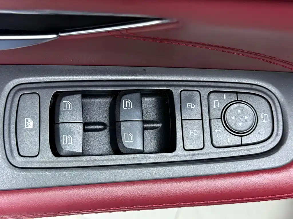 Jetour X70 PLUS 2023 — фото 16