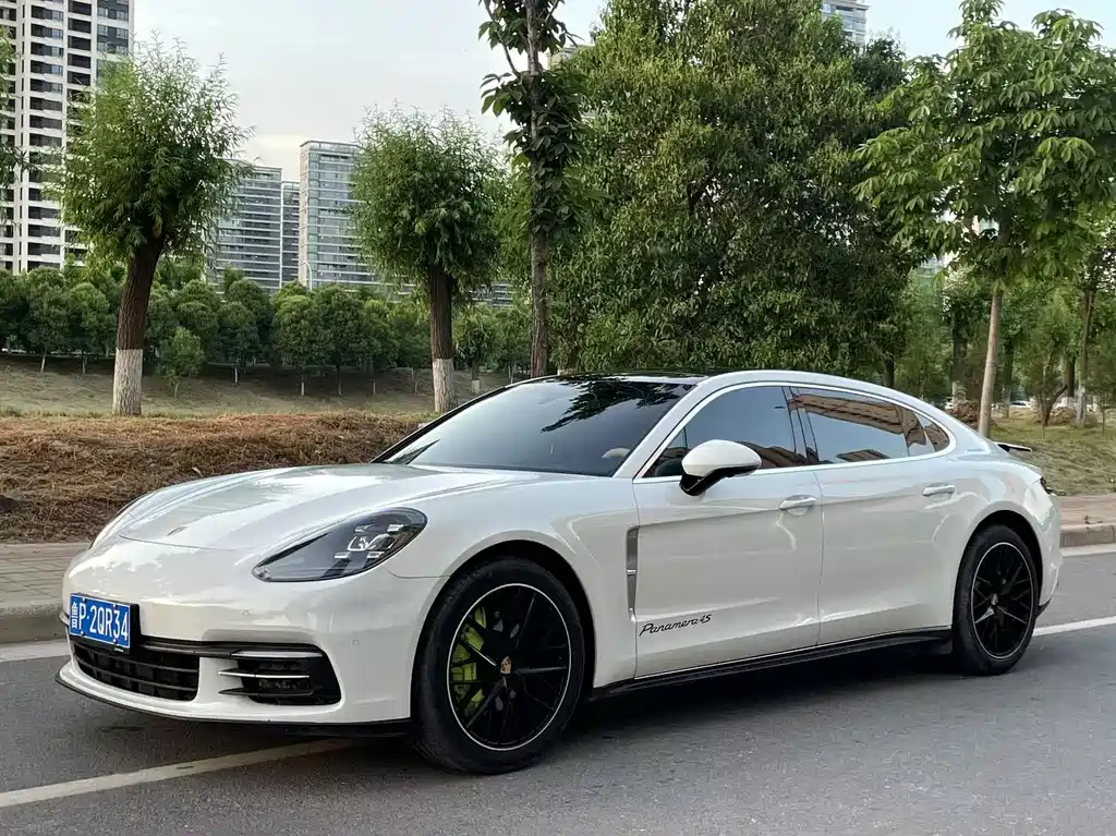 Porsche Panamera 2019 — фото 2