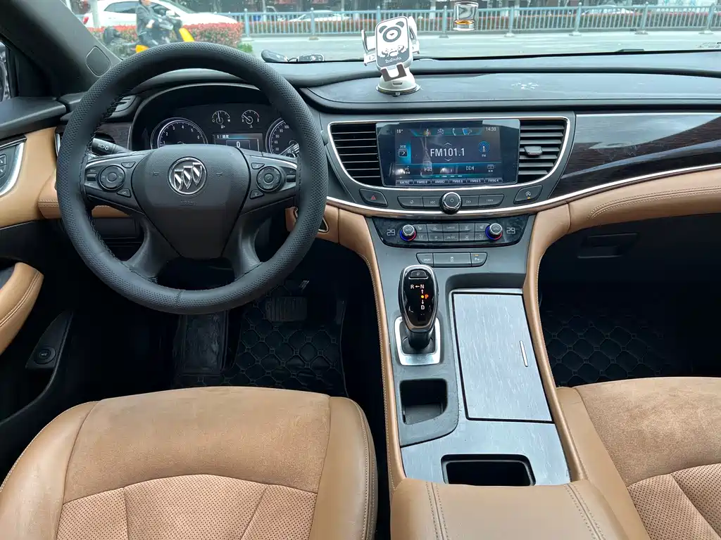 Buick LaCrosse 2017 — фото 11
