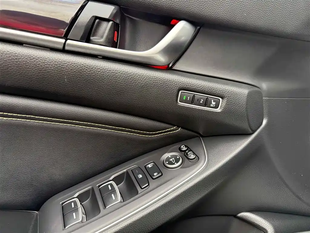 Honda Accord 2023 — фото 14