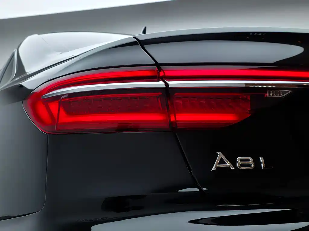 Audi A8 2020 — фото 7