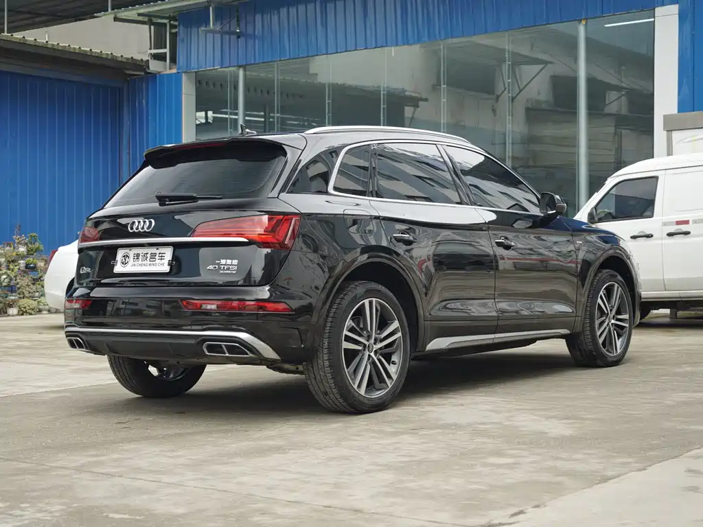 Audi Q5L 2022 — фото 9