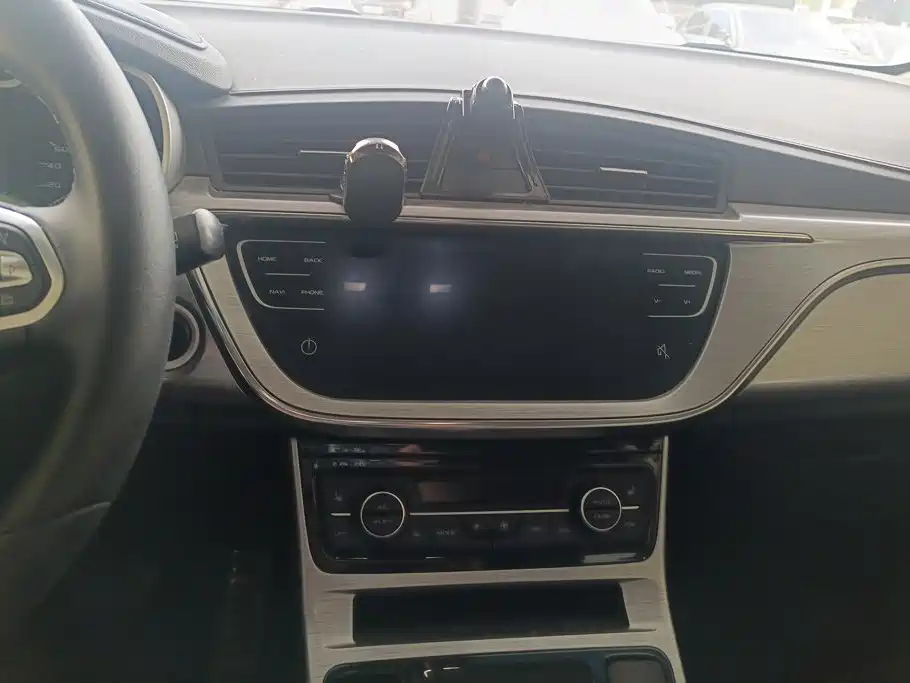 Geely Emgrand GS 2020 — фото 13