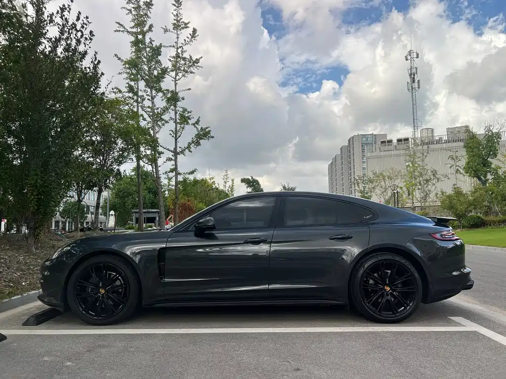 Porsche Panamera 2018 — фото 7