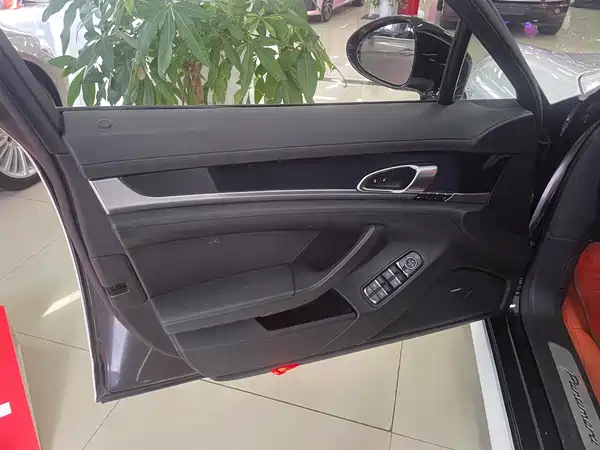 Porsche Panamera 2012