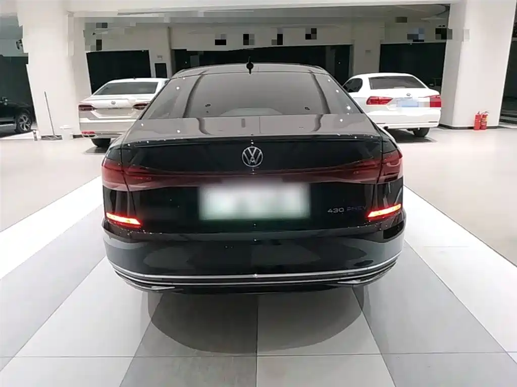 Volkswagen Passat New Energy 2023 — фото 6