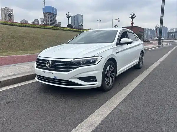 Volkswagen Sagitar 2022