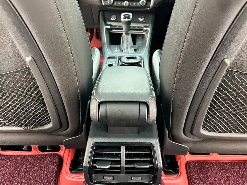 Audi Q3 2021 — фото 21
