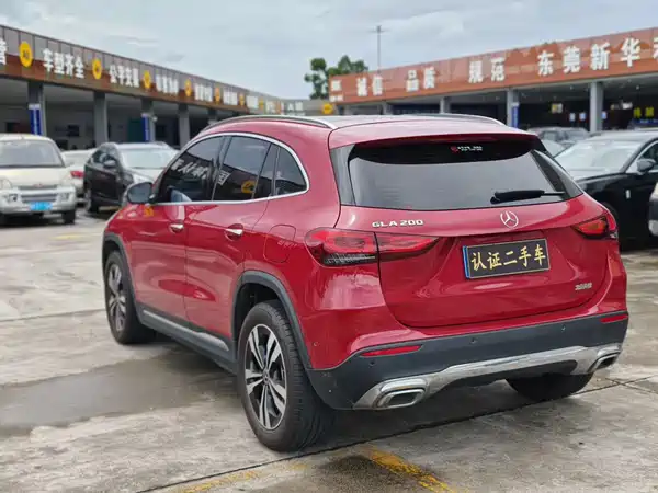 Mercedes-Benz GLA 2021