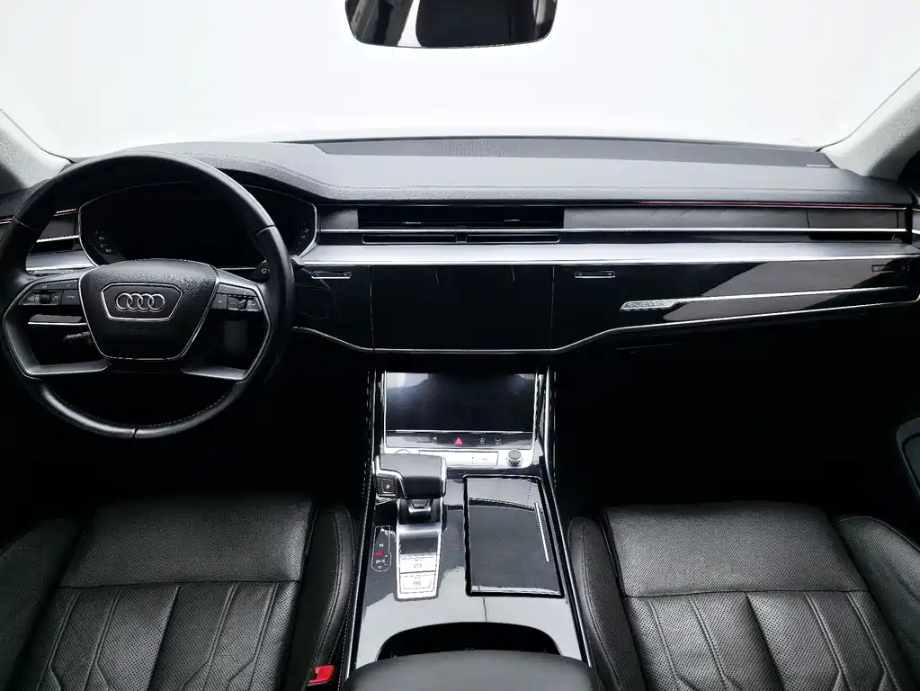 Audi A8 2020 — фото 24