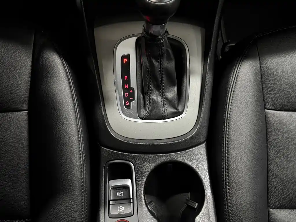 Audi Q3 2014 — фото 19