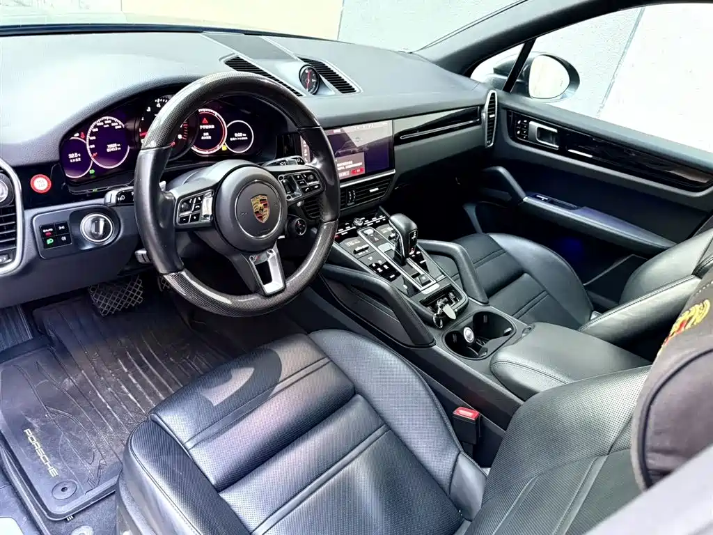 Porsche Cayenne 2022