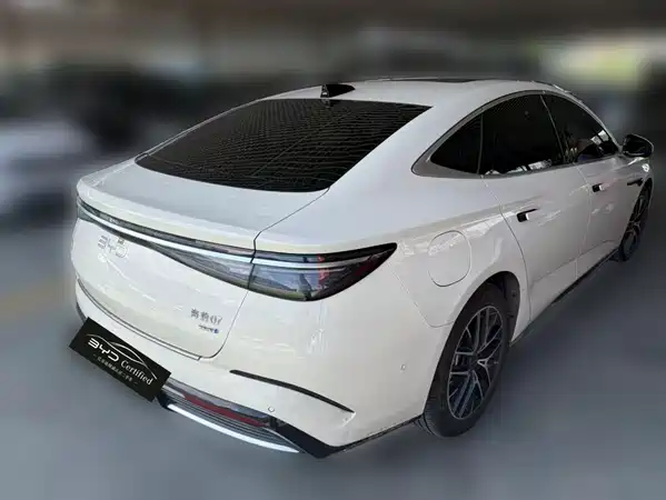 BYD Seal 07 DM-i 2025