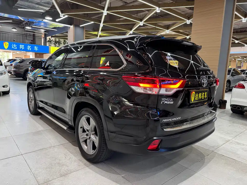 Toyota Highlander 2018 — фото 16