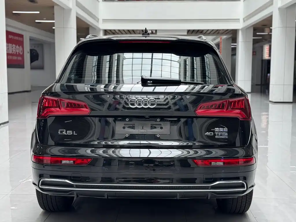Audi Q5L 2021 — фото 6