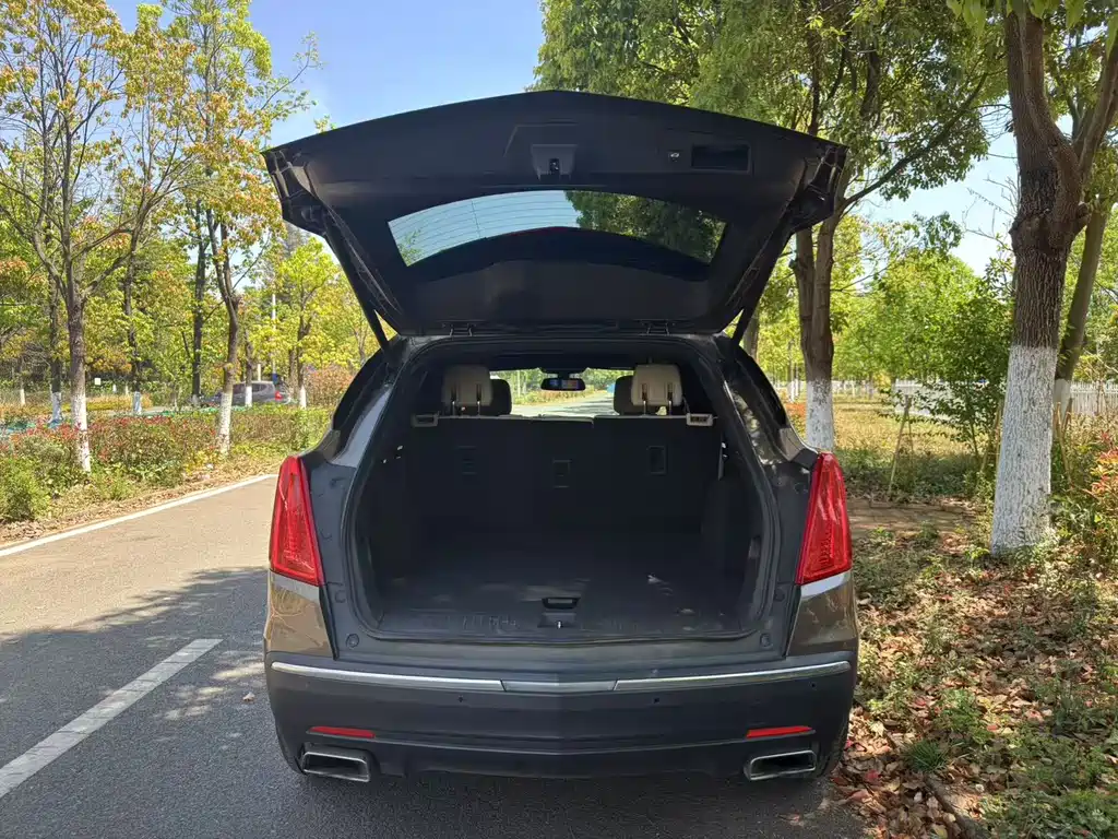 Cadillac XT5 2016 — фото 22