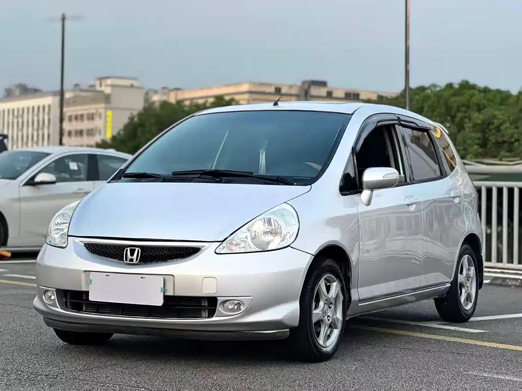 Honda Fit 2006 — фото 1
