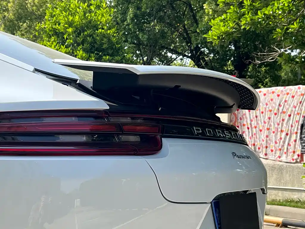 Porsche Panamera 2019 — фото 16