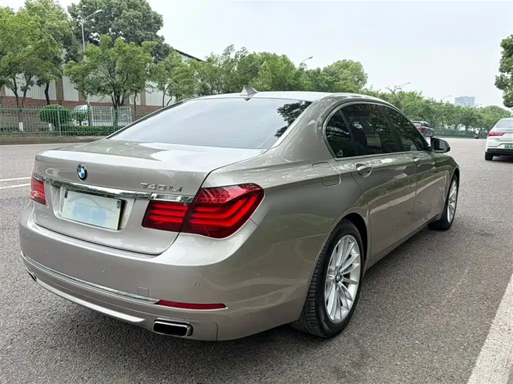 BMW 7 Series 2014 — фото 5
