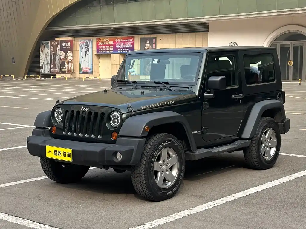 Jeep Wrangler 2010 — фото 8