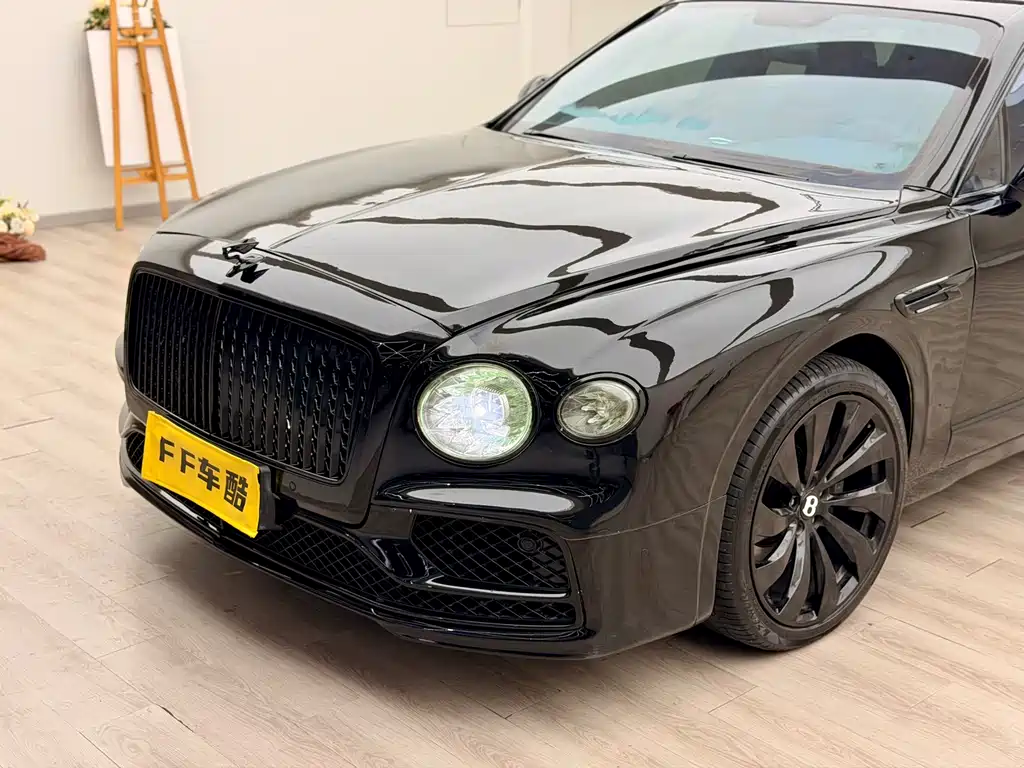 Bentley Flying Spur 2010 — фото 2