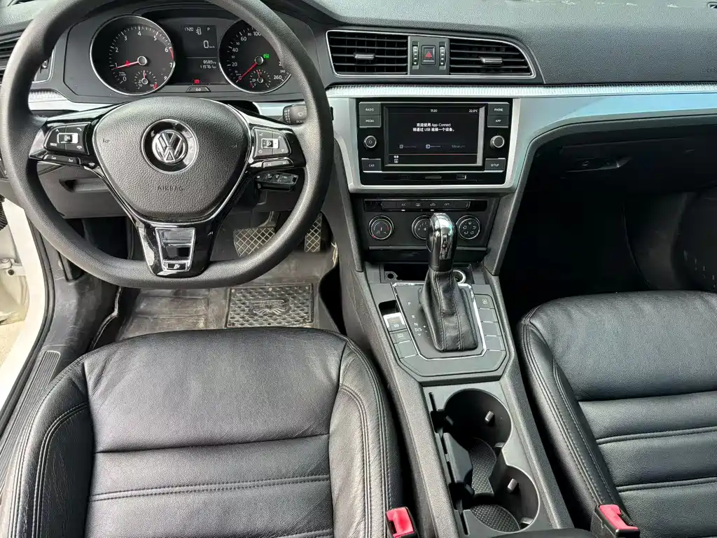 Volkswagen Lamando 2015