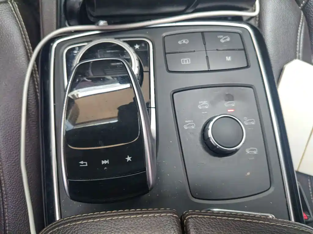 Mercedes-Benz GLS 2018 — фото 16