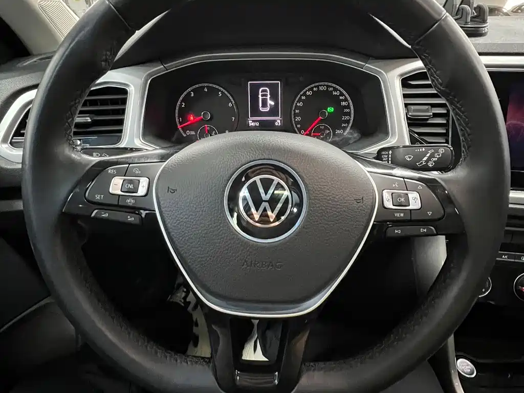 Volkswagen T-Roc 2023 — фото 14