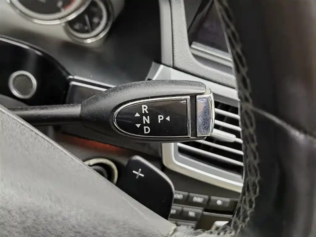 Mercedes-Benz E-Class 2013 — фото 13