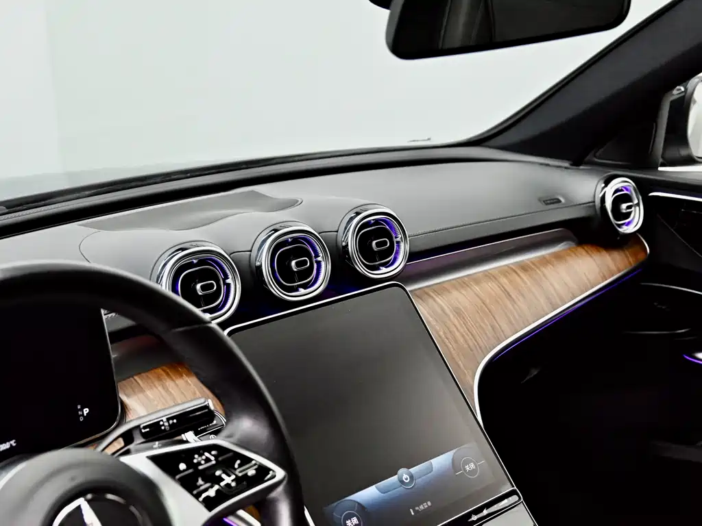 Mercedes-Benz C-Class 2022 — фото 18