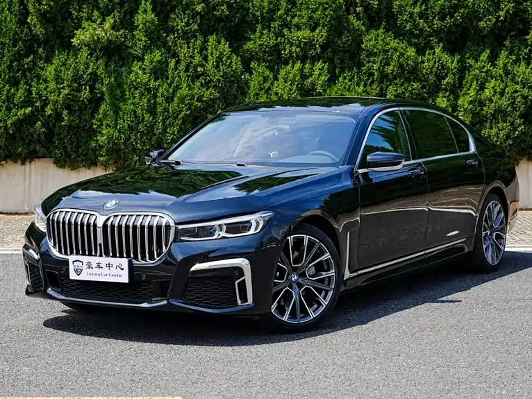 BMW 7 Series 2018 — фото 1