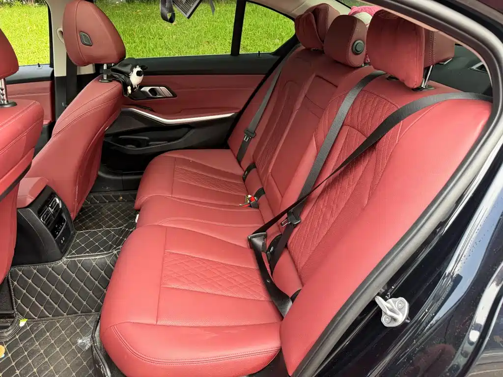 BMW 3 Series 2024 — фото 12