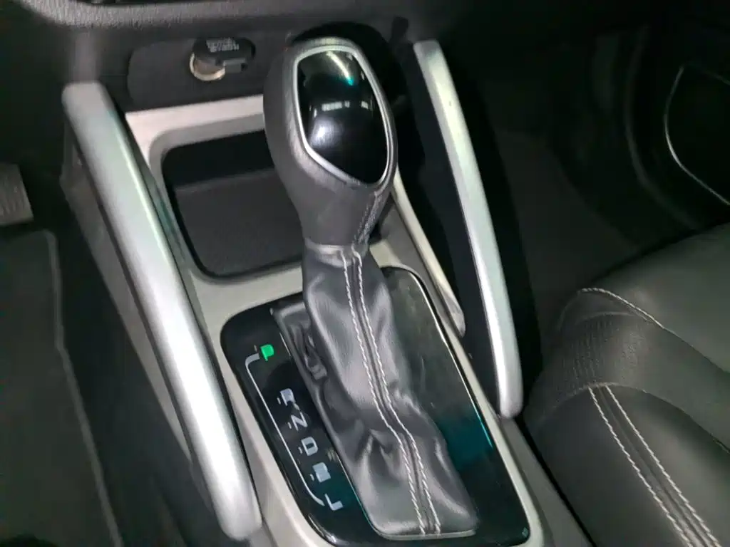 Geely Vision X3 2018 — фото 14