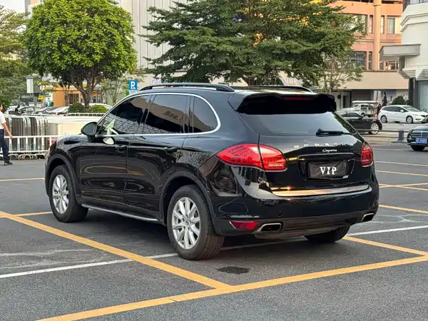 Porsche Cayenne 2011