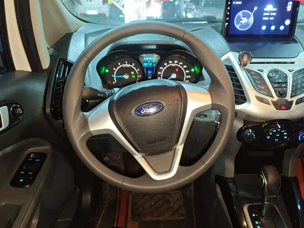 Ford Ecosport 2016 — фото 11