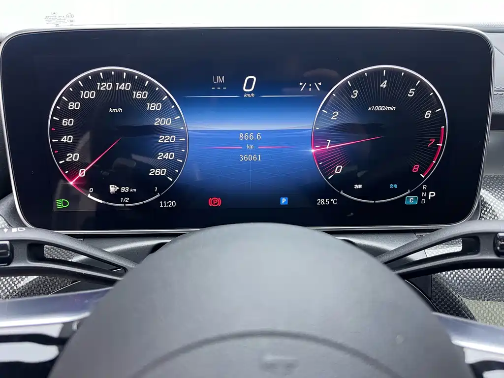 Mercedes-Benz C-Class 2023 — фото 11