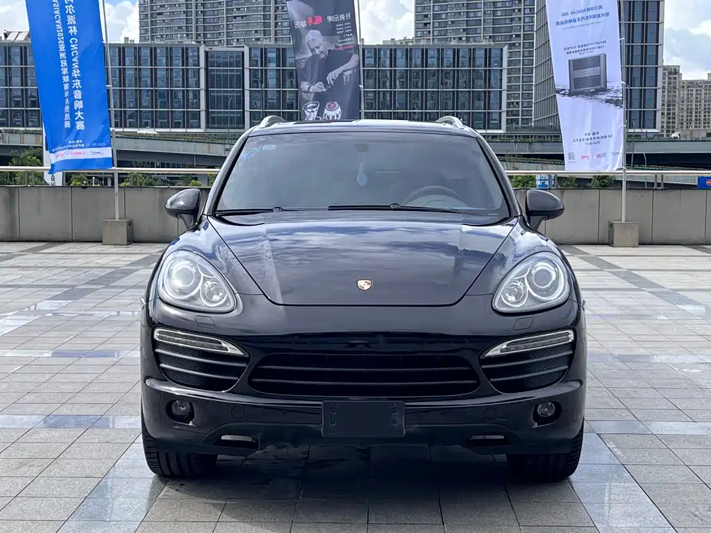 Porsche Cayenne 2011 — фото 2