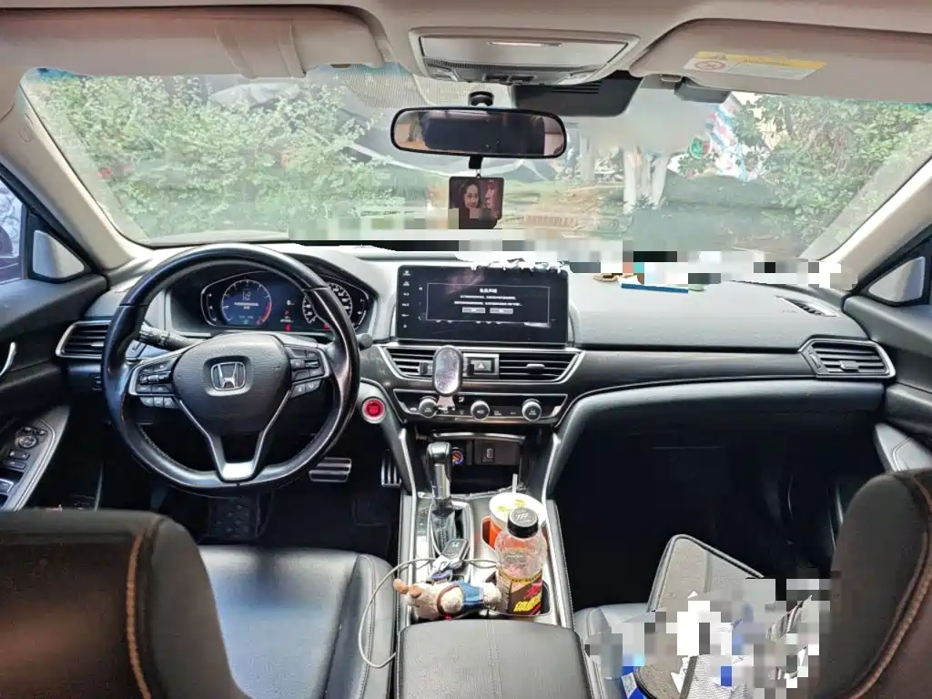 Honda Accord 2022 — фото 13