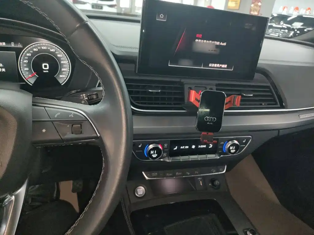 Audi Q5L Sportback 2022 — фото 10