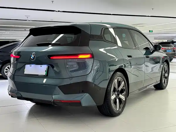 BMW iX 2025