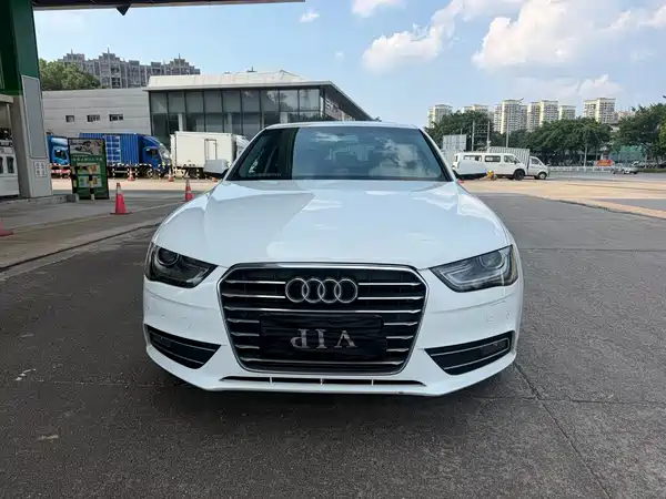 Audi A4L 2016