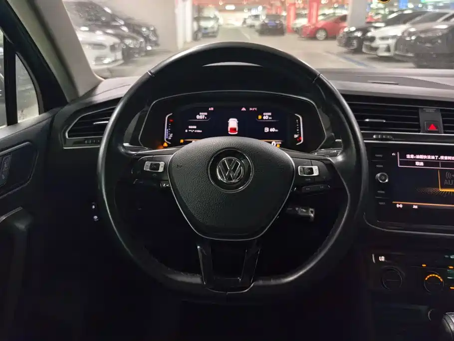 Volkswagen Tiguan 2019 — фото 15