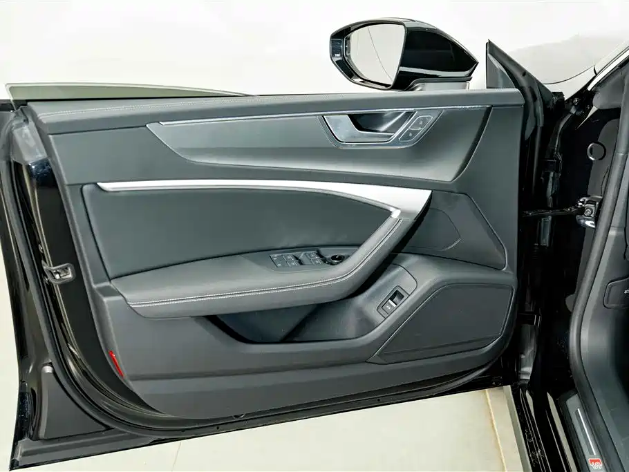 Audi A7L 2025 — фото 16