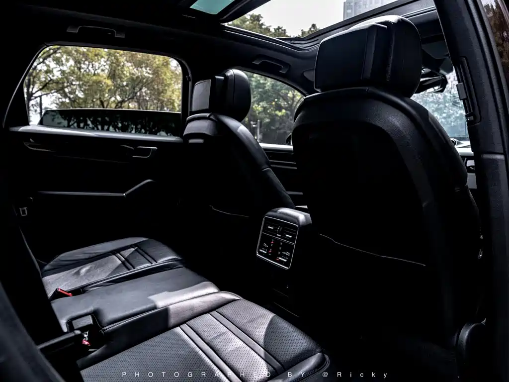 Porsche Cayenne 2021 — фото 11