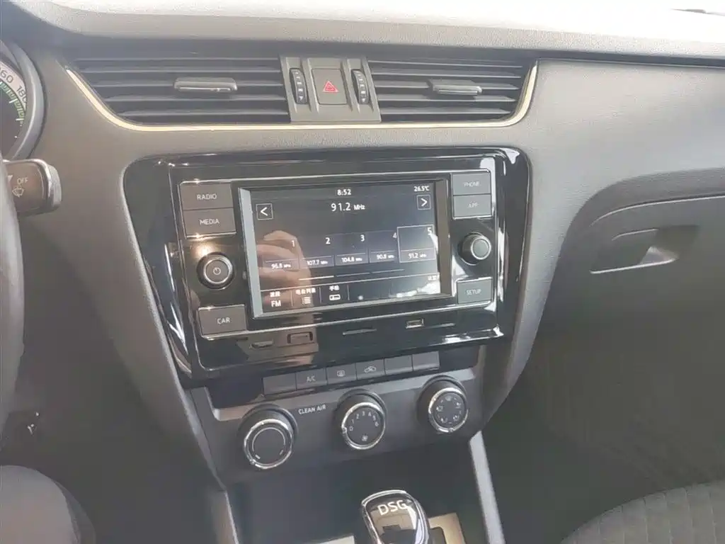 Skoda Octavia 2018 — фото 13